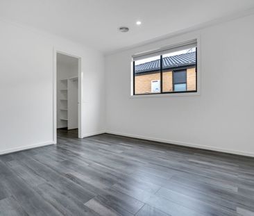 Family Home in Ooranya estate! - Photo 4