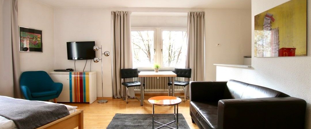 Zeitgemäß möbliertes Apartment im Herzen von Köln - Foto 1