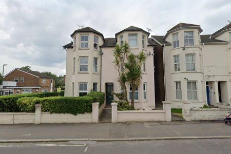 Brighton Road, Horsham RH13, London - Photo 2