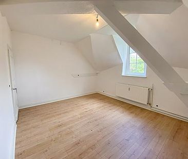 Wohnen zur Miete in einer Burg? 4-Zimmer Wohnung in der Burg Volper... - Foto 1