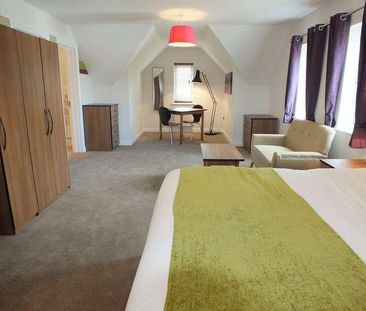 Pascal Crescent, Shinfield, RG2 - Photo 3