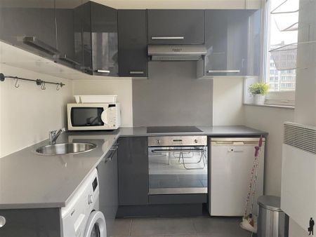 Volledig gemeubelde studio in het centrum van Antwerpen! - Photo 2