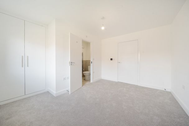 Throwster Drive, Sudbury - Photo 1