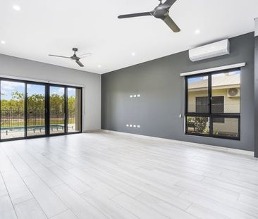 STUNNING ON SUNDEW! - Photo 2