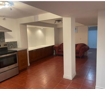 For Lease - 180 Estate Garden Drive, Richmond Hill, Ontario - Photo 6