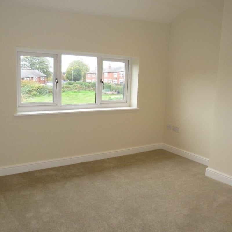 Laurel Crescent - Photo 1