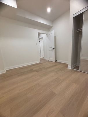 For Lease - 115B Bond Crescent, Richmond Hill, Ontario - Photo 1