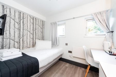 Studio to rent - Photo 2