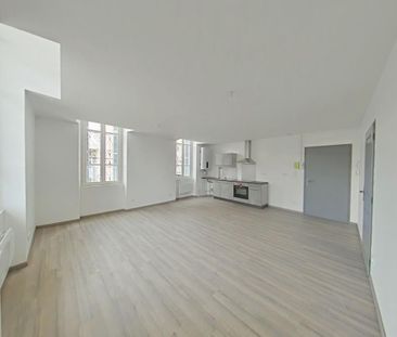 Location Appartement 2 pièces 47m² ROMANS SUR ISERE 26100 - Photo 2