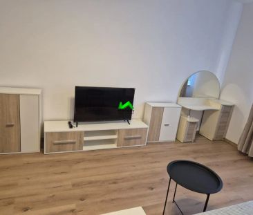Apartament de inchiriat 3 camere renovat Sibiu Strand - Photo 1