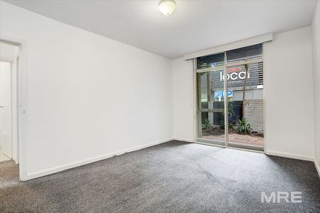 3/180 Barkly Street, St Kilda - Photo 2