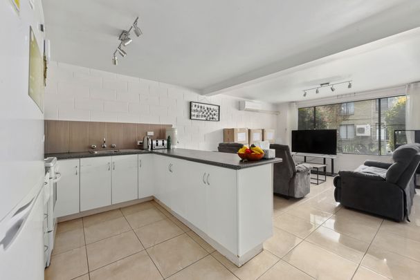 5 / 4 Haig Street - Photo 1