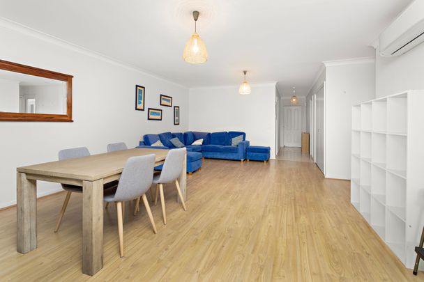 Furnished 2-Bedroom Villa in the Heart of Kiama - Photo 1