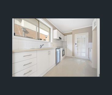 1/10 Koonalda Grove, Dandenong North, Vic 3175 - Photo 2