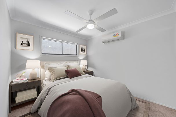 Boutique Three Bedroom ,Three Bathroom Unit in Bushland Setting with Complex Pool - Photo 1