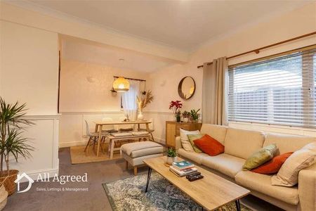 The Old Pond, Ilkeston Road, Marlpool, DE75 - Photo 3