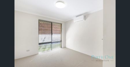 Spacious living in Honeywood Private Estate!! - Photo 5