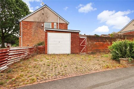 3 bedroom semi-detached house to rent - Photo 3
