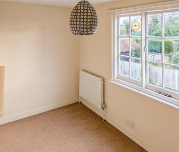 3 bedroom detached house to rent - Photo 3