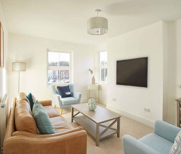 Waterstead Lane - Photo 1