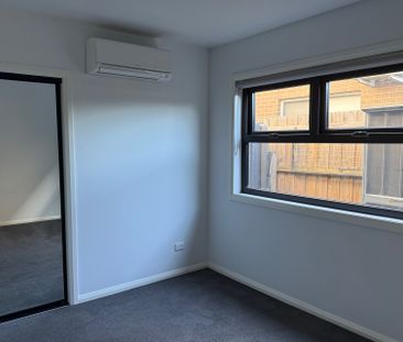 Ideal Location - Photo 4