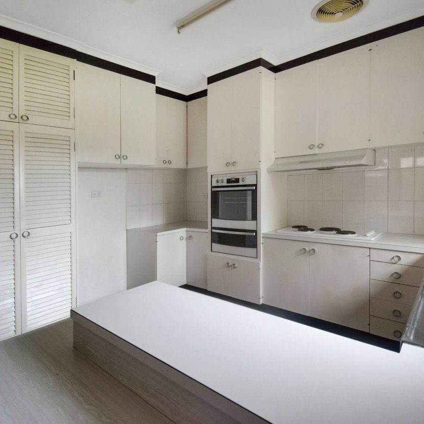 75 Balaclava Rd, Shepparton - Photo 1