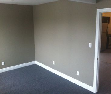 950 Oxford St E. - Photo 1