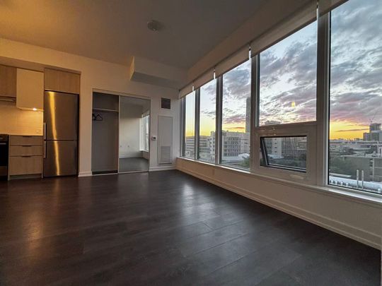 For Lease - 203 College Street Unit# 906, Toronto, Ontario - Photo 1