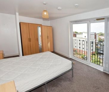 3 Bed Flat, Steele House, M5 - Photo 4