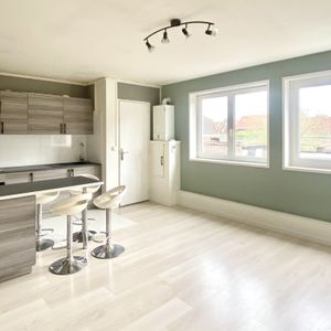 Location Appartement 2 pièces 34m² LYS LEZ LANNOY 59390 - Photo 2