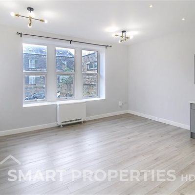 20, Blackwall, Halifax - Photo 1