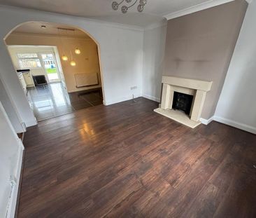 3 bedroom terraced house to rent - Photo 2