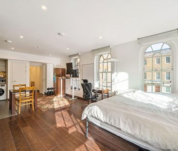 Studio apartment available for rent in Sovereign Court Wapping, E1W - Photo 1