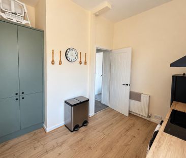 1 bedroom apartment to rent - Photo 4