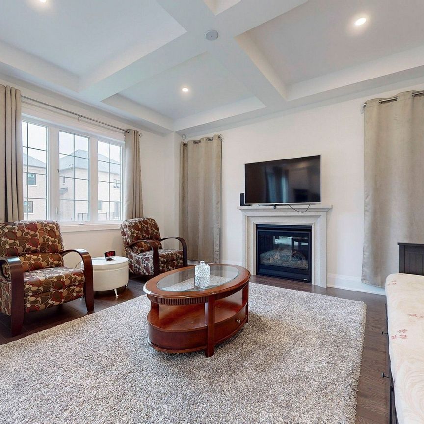 For Lease - 100 Ballantyne Boulevard, Vaughan, Ontario - Photo 1