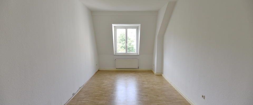 Johannstadt: Schöne 4 Raum-Whg mit Holzdielung, seitlicher Elbblick A31 4.OG re E9 - Foto 1