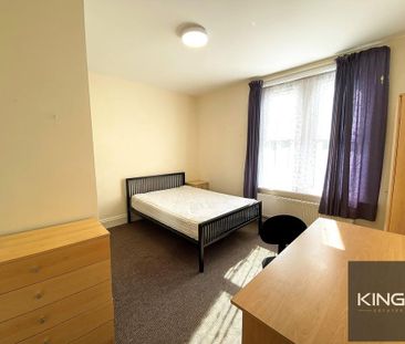 4 bedroom terraced house to rent - Photo 2