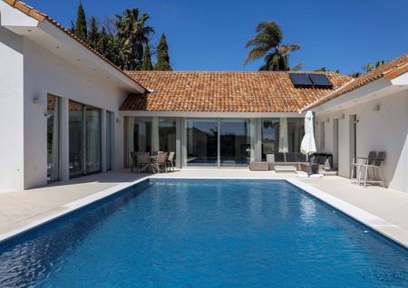 Luxury Villa for rent in Cadiz, Andalusia - Photo 4