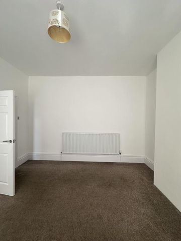 4 bedroom apartment to rent - Photo 5