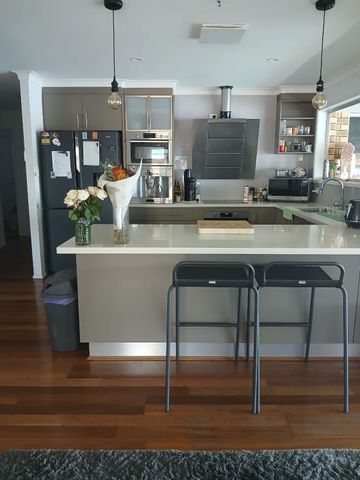 Burleigh Waters - Photo 2