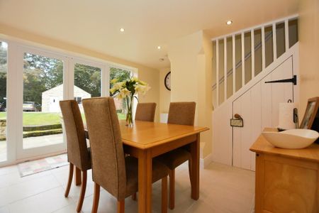 4 bedroom detached house to rent - Photo 3