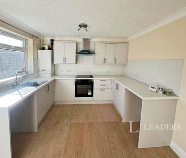 2 bedroom terraced house to rent - Photo 4
