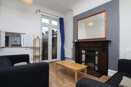 5 bedroom semi-detached house to rent - Photo 5