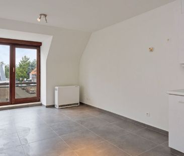 Appartement te huur in Eeklo voor € 705 met 1 slaapkamer - Photo 2