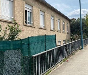Location appartement 2 pièces 56 m² à Condrieu (69420) - Photo 2