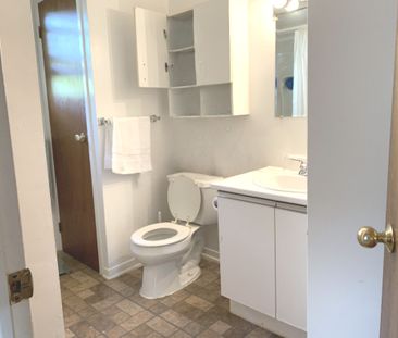 For Lease - 2924 Ahearn Avenue, Britannia - Lincoln Heights and Are... - Photo 1