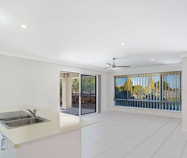 Modern 3 bedroom Air Conditioned Corner Duplex In Great Location - Photo 5