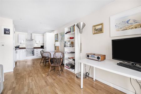 Sun Passage, London, SE16 4AF - Photo 2