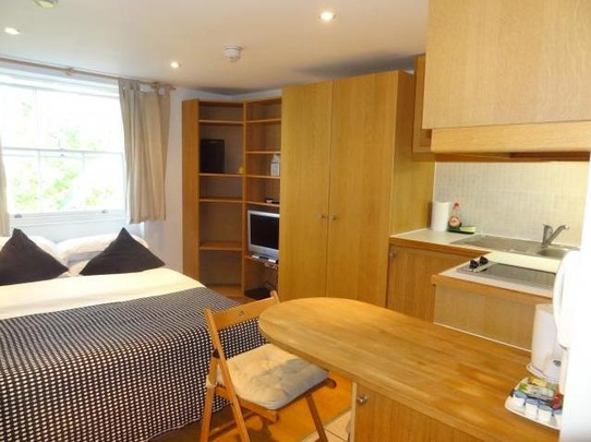 Studio to rent - Photo 1