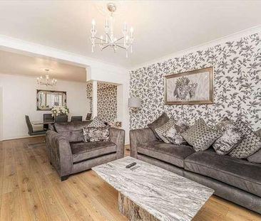 The Avenue, Hornchurch, Hornchurch, RM12 - Photo 1